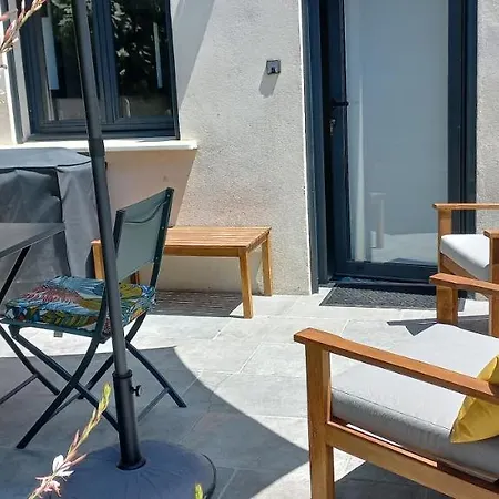 Charmant Logement Avec Terrasse Salinelles Exterior photo